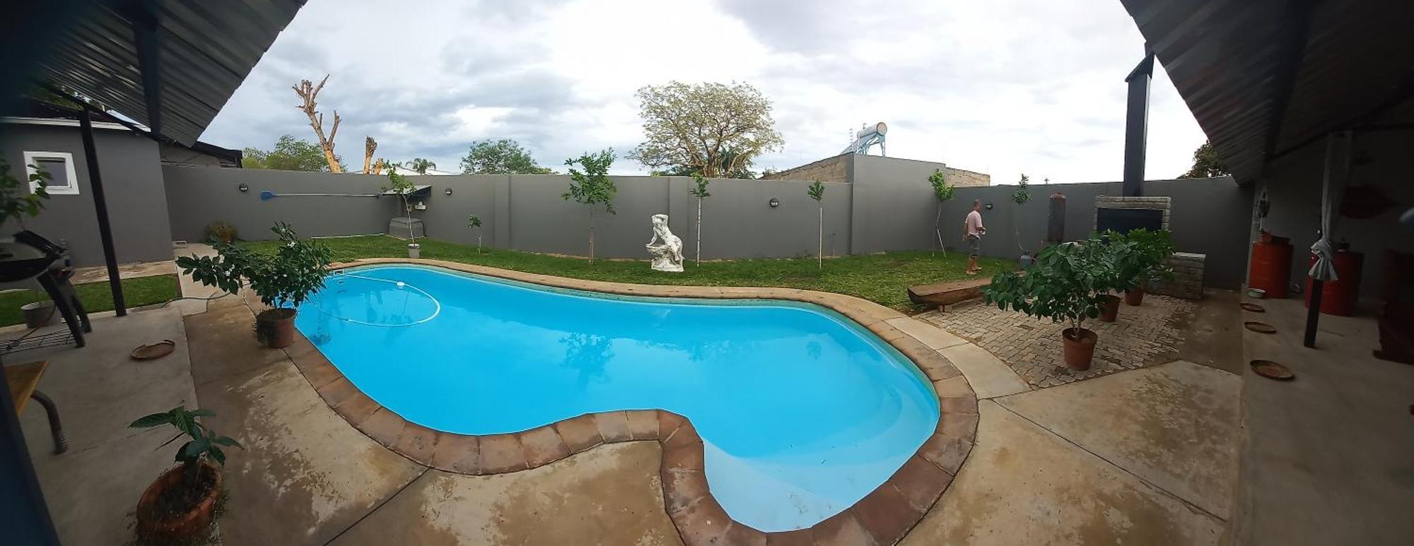 Urban Farm Haus Guesthouse Rundu Luaran gambar